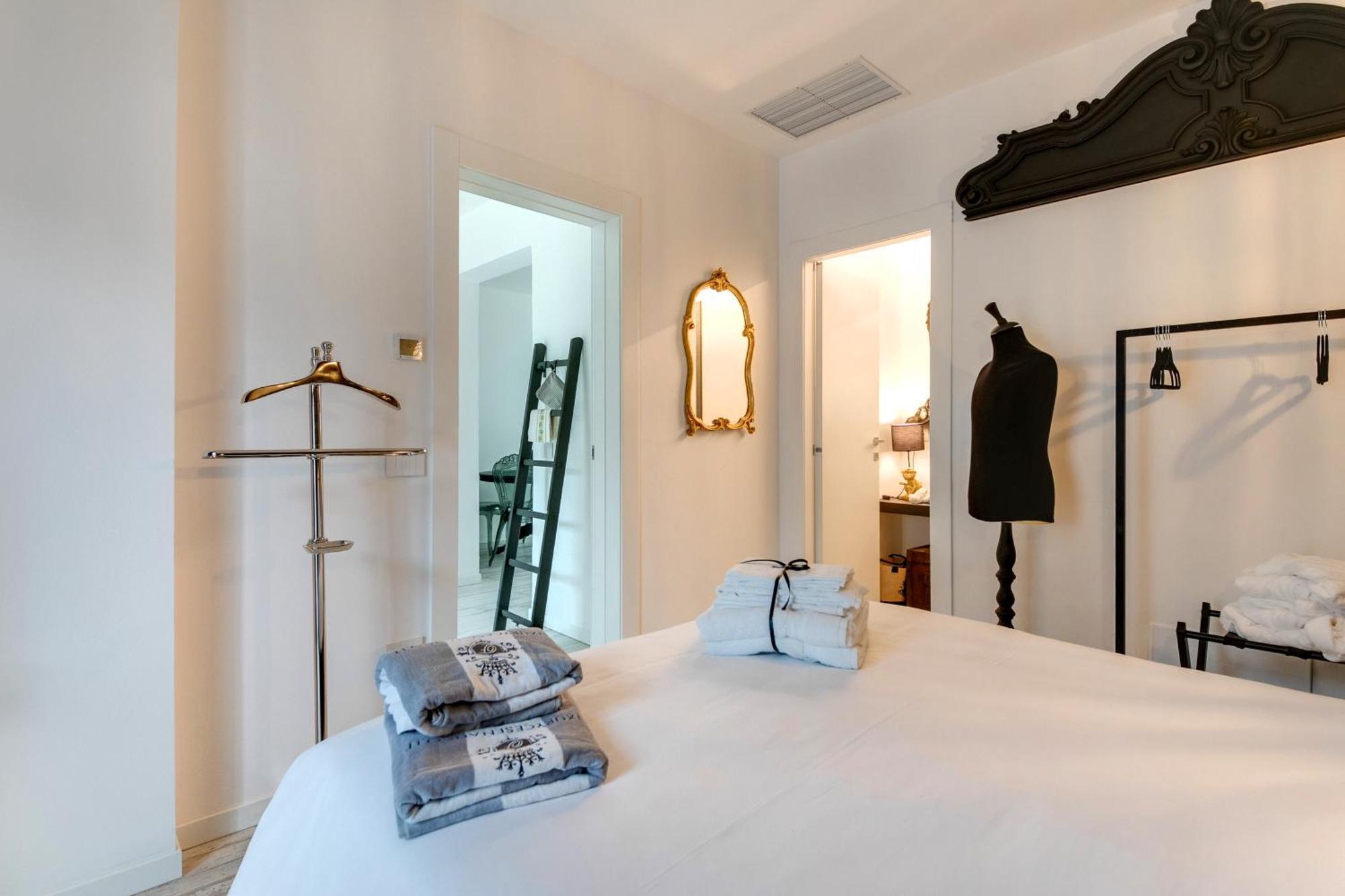 Villa Monti Suites&Aparts เชเซนาติโก ภายนอก รูปภาพ