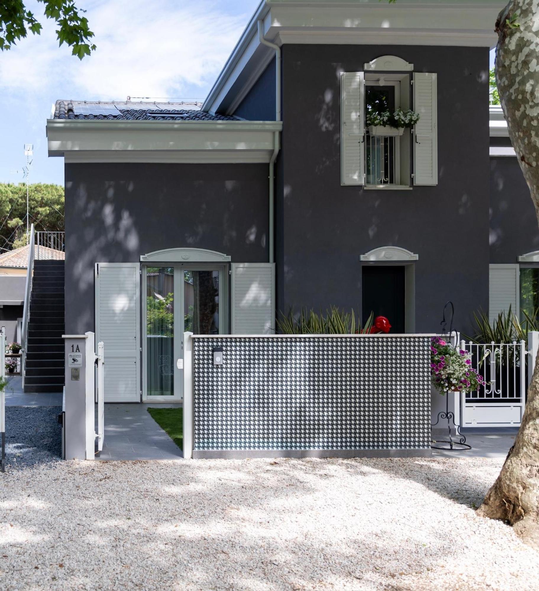 Villa Monti Suites&Aparts เชเซนาติโก ภายนอก รูปภาพ