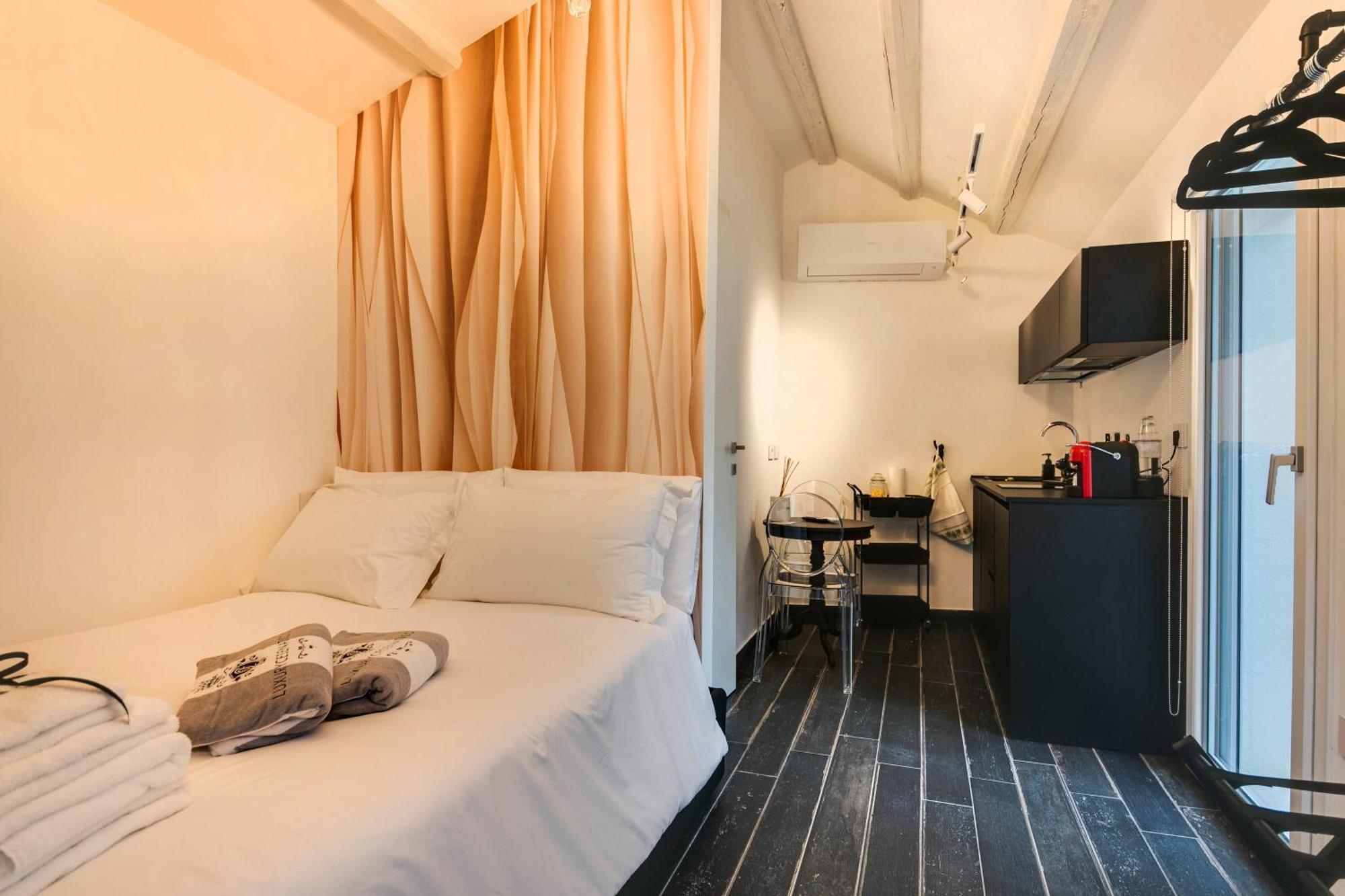 Villa Monti Suites&Aparts เชเซนาติโก ภายนอก รูปภาพ